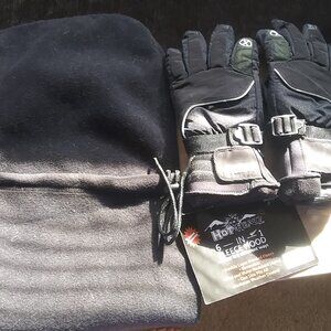 Women's snowboarding gloves and detachable hood